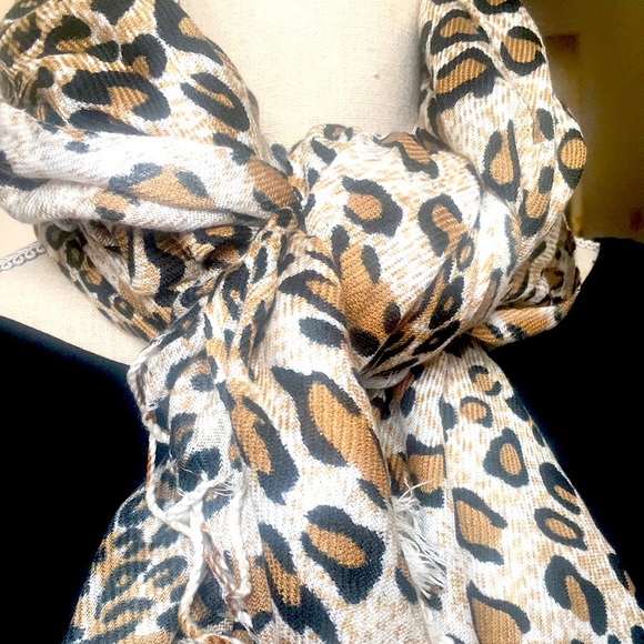 Pashmina Shawl leopard print - Picture 8 of 8